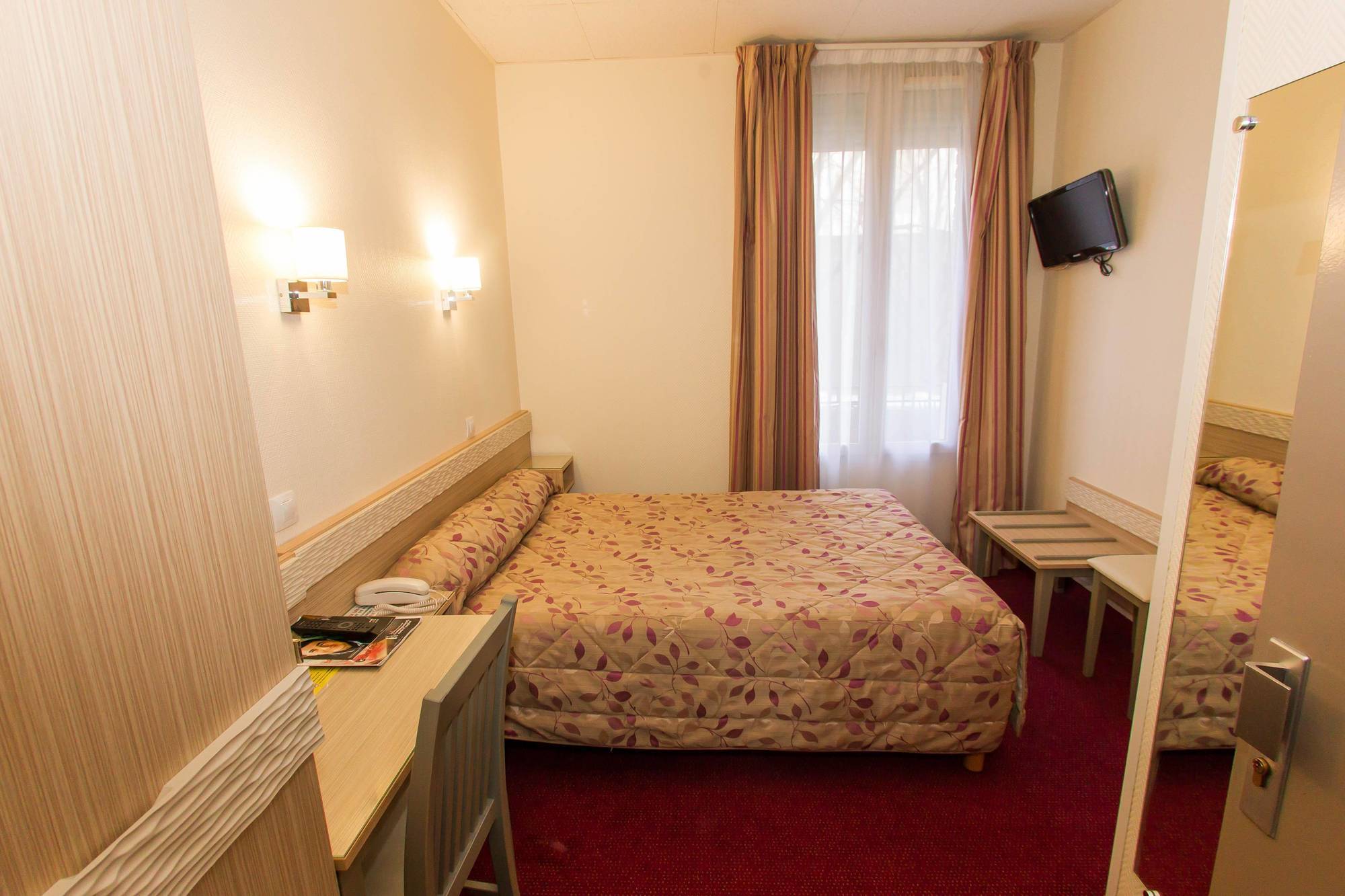 Hipotel Lilas Gambetta Paris Eksteriør billede